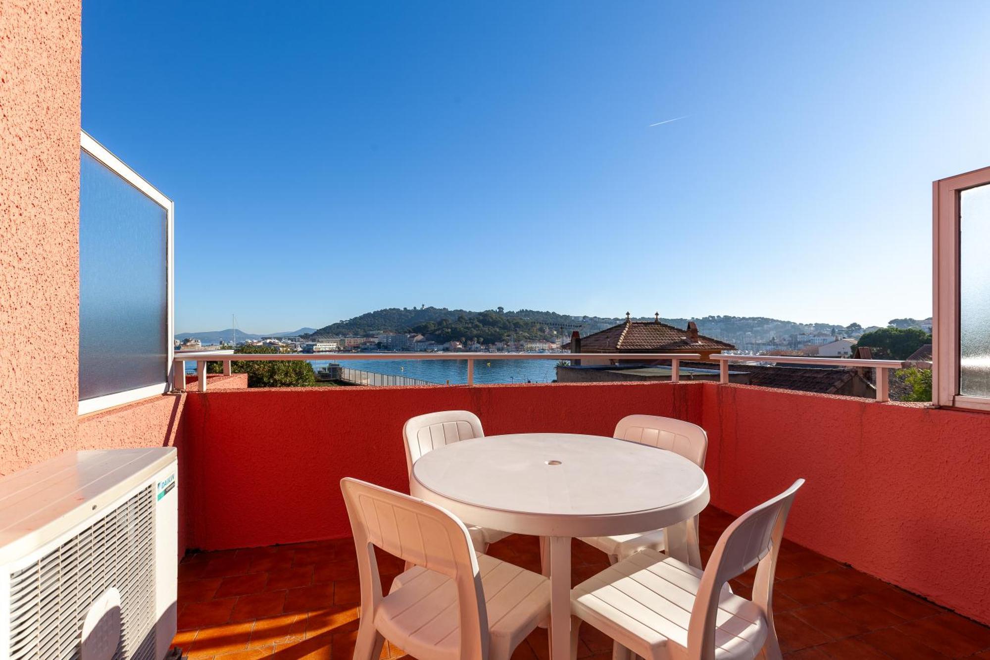 Clubhotel Maeva St Mandrier Saint-Mandrier-sur-Mer Exterior photo